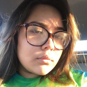 Meet your Posher, Raquel